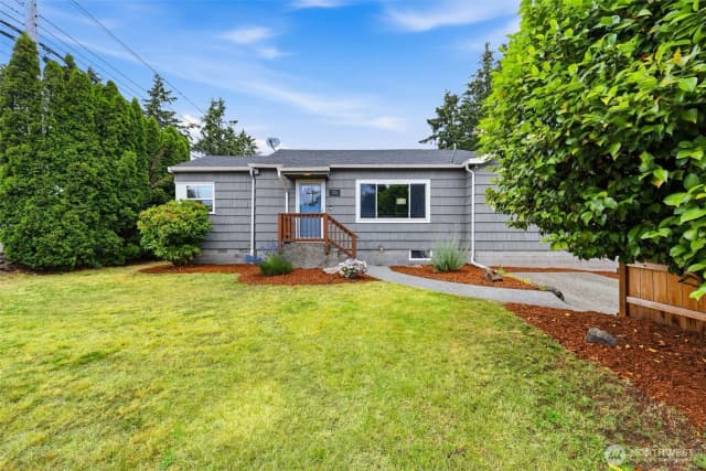 Property photo for 316 Sw 124th Street, Seattle
