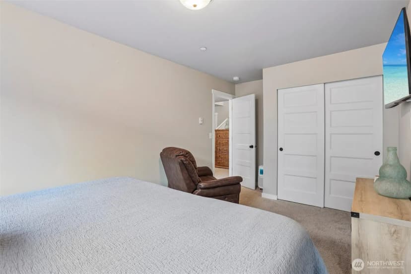 Property photo for 8797 68th Place Ne, Marysville photo 18