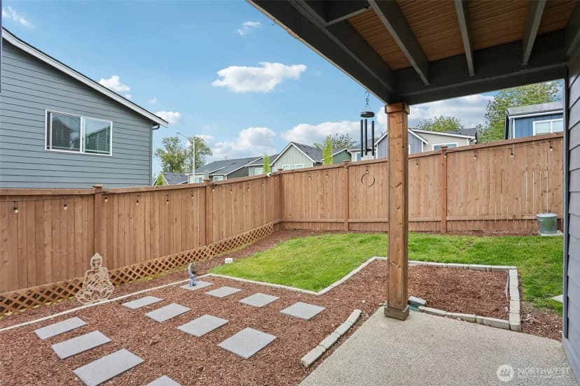Property photo for 8797 68th Place Ne, Marysville photo 32