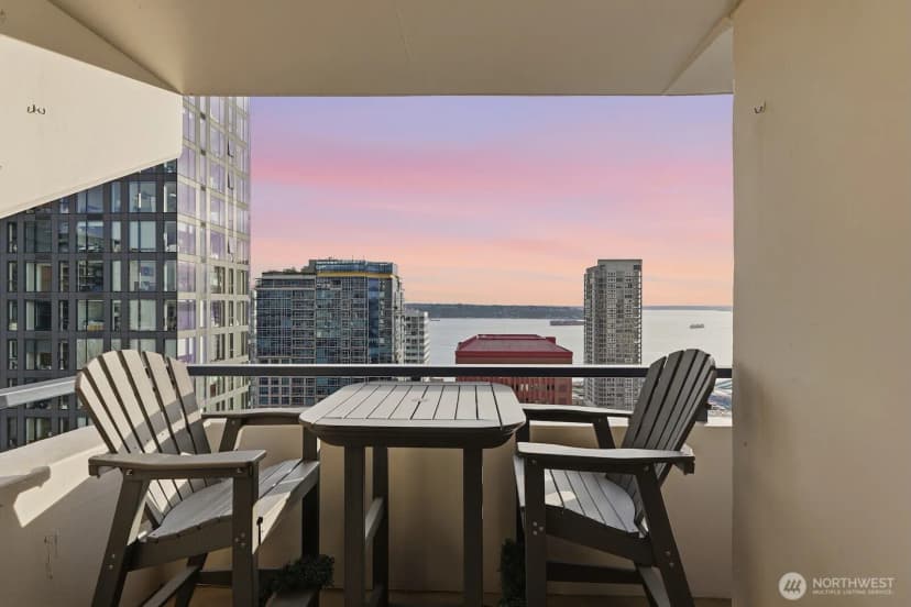 Property photo for 2100 3rd Avenue #2601, Seattle photo 16