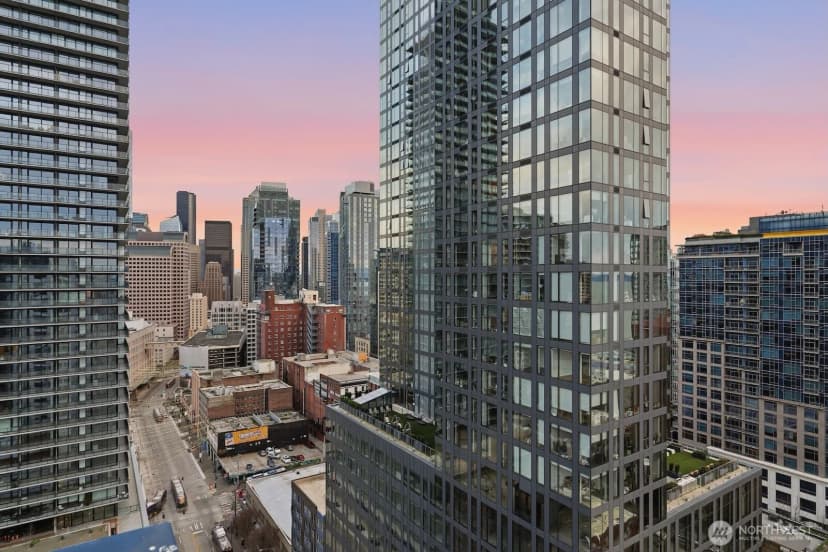 Property photo for 2100 3rd Avenue #2601, Seattle photo 17