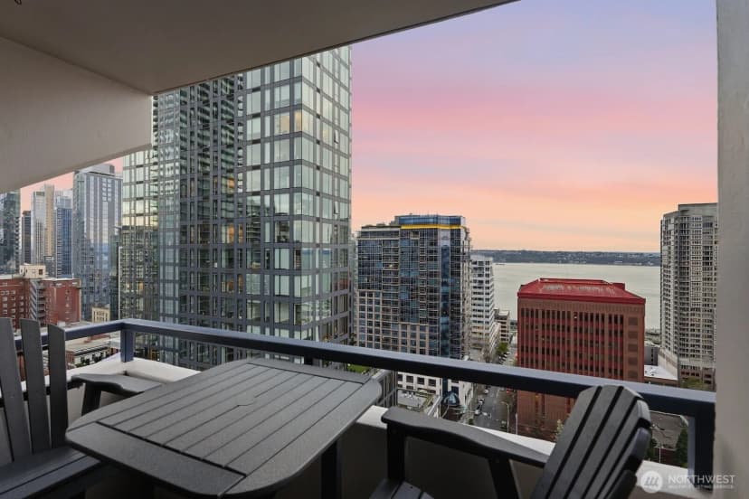 Property photo for 2100 3rd Avenue #2601, Seattle photo 15