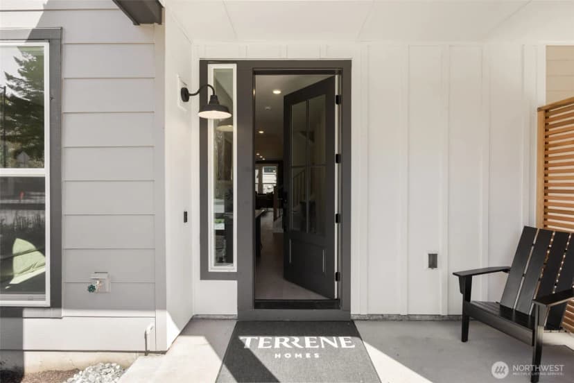 Property photo for 434 222nd Place Se, Sammamish photo 2