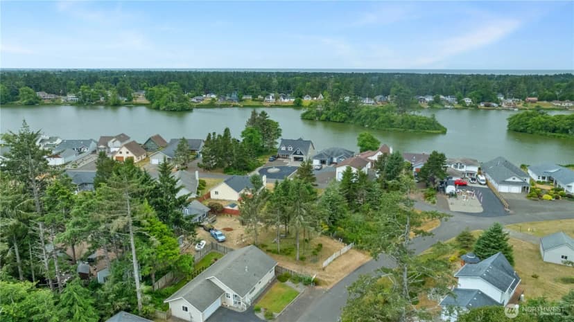 Property photo for 609 Blue Wing Loop Se, Ocean Shores photo 6