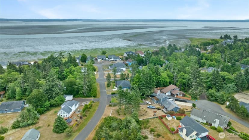 Property photo for 609 Blue Wing Loop Se, Ocean Shores photo 10