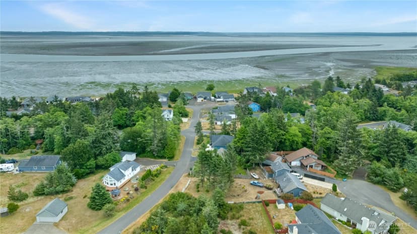 Property photo for 609 Blue Wing Loop Se, Ocean Shores photo 9