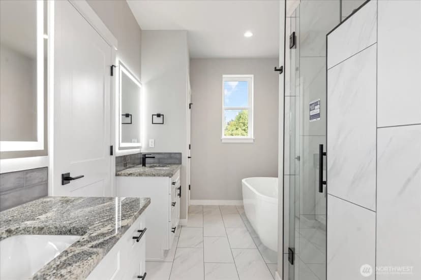 Property photo for 2427 Cambridge Court, Langley photo 15