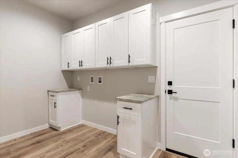 Property photo for 2427 Cambridge Court, Langley photo 11