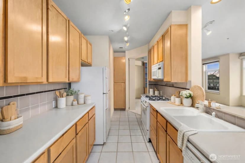 Property photo for 1900 Alaskan Way #316, Seattle photo 17