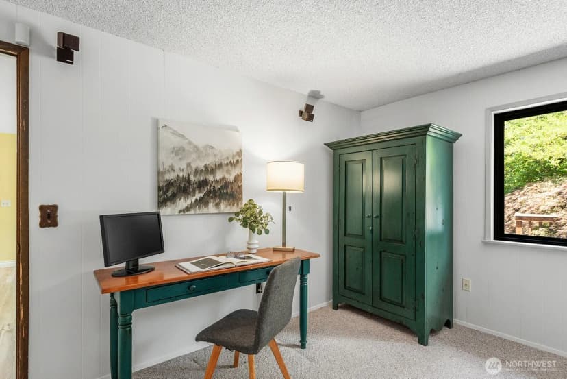 Property photo for 4400 157th Avenue Se, Bellevue photo 15