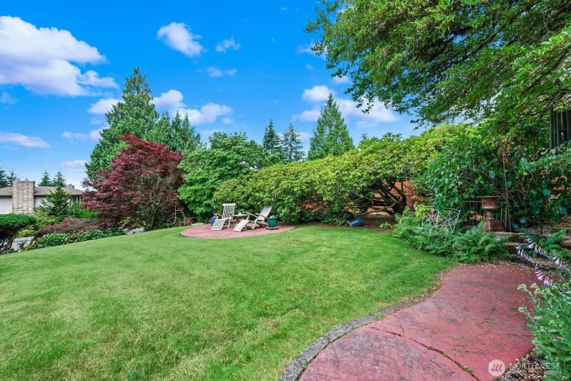 Property photo for 4400 157th Avenue Se, Bellevue photo 28