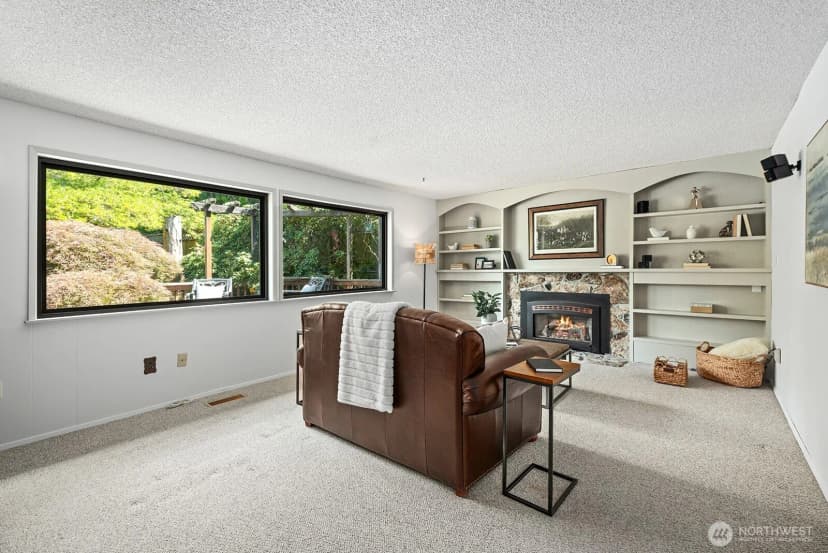 Property photo for 4400 157th Avenue Se, Bellevue photo 16