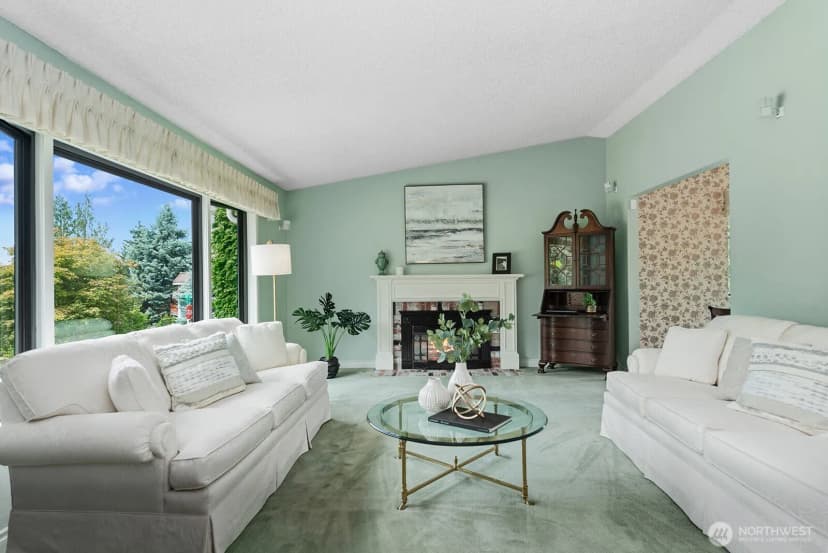 Property photo for 4400 157th Avenue Se, Bellevue photo 4