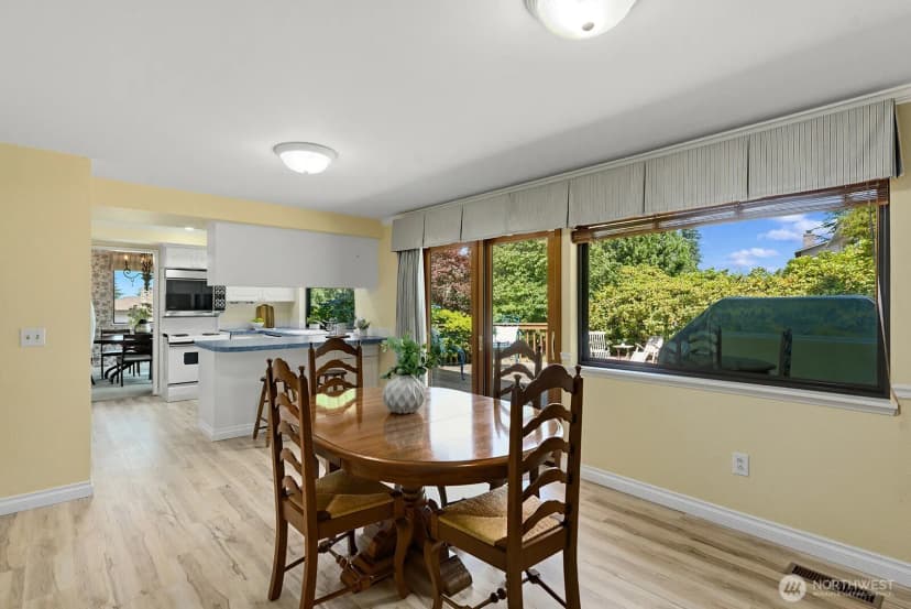 Property photo for 4400 157th Avenue Se, Bellevue photo 13