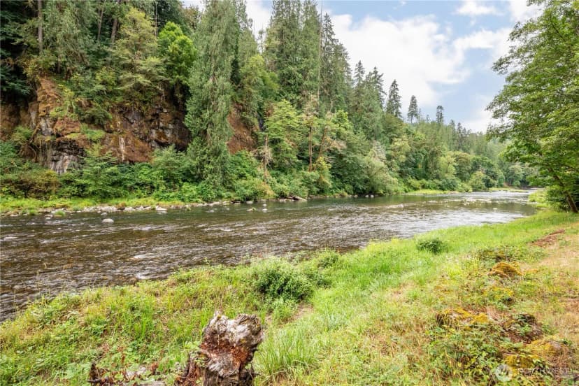 Property photo for 211 Laverne Drive, Kalama photo 30