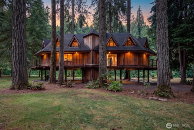 Property photo for 211 Laverne Drive, Kalama