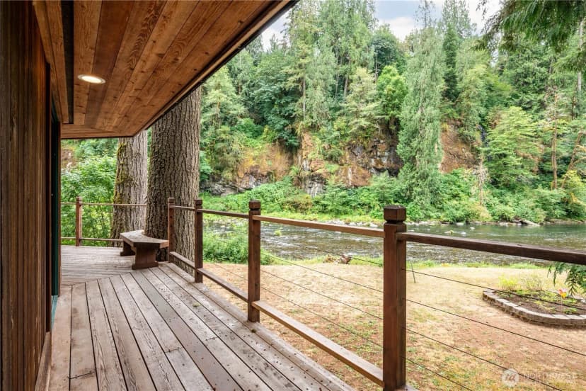 Property photo for 211 Laverne Drive, Kalama photo 28