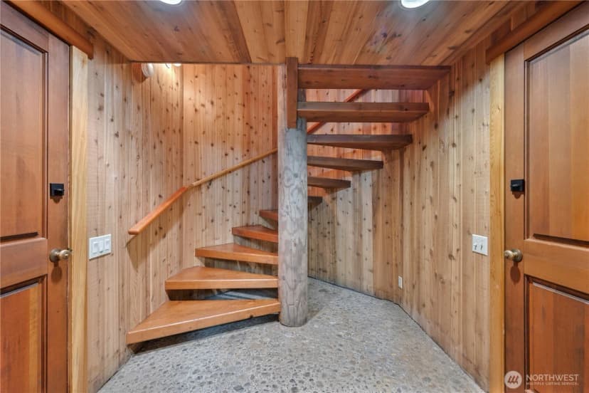 Property photo for 211 Laverne Drive, Kalama photo 6