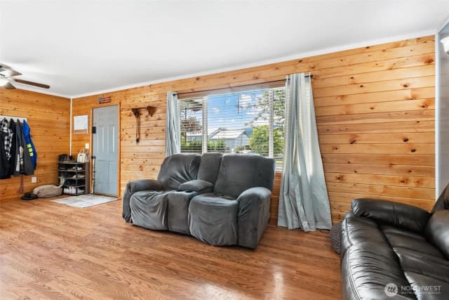 Property photo for 410 Pacific Street, Sedro Woolley photo 5