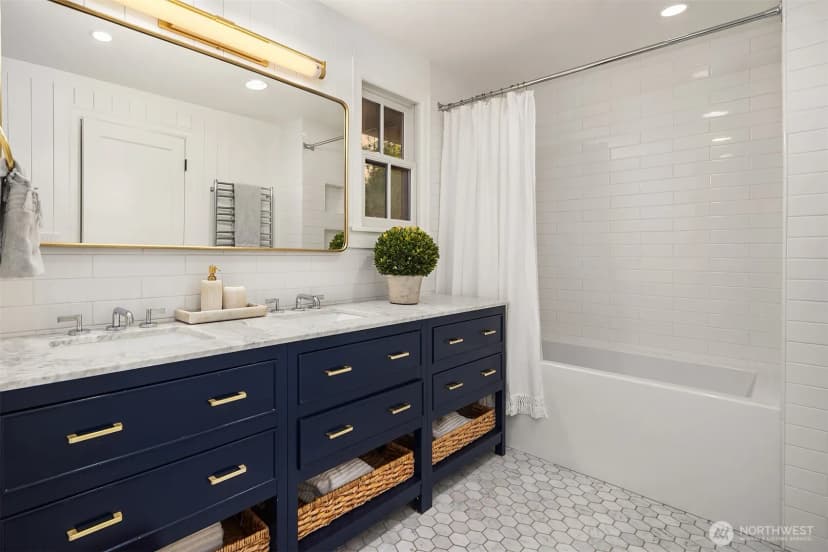 Property photo for 7306 Island Crest Way, Mercer Island photo 23