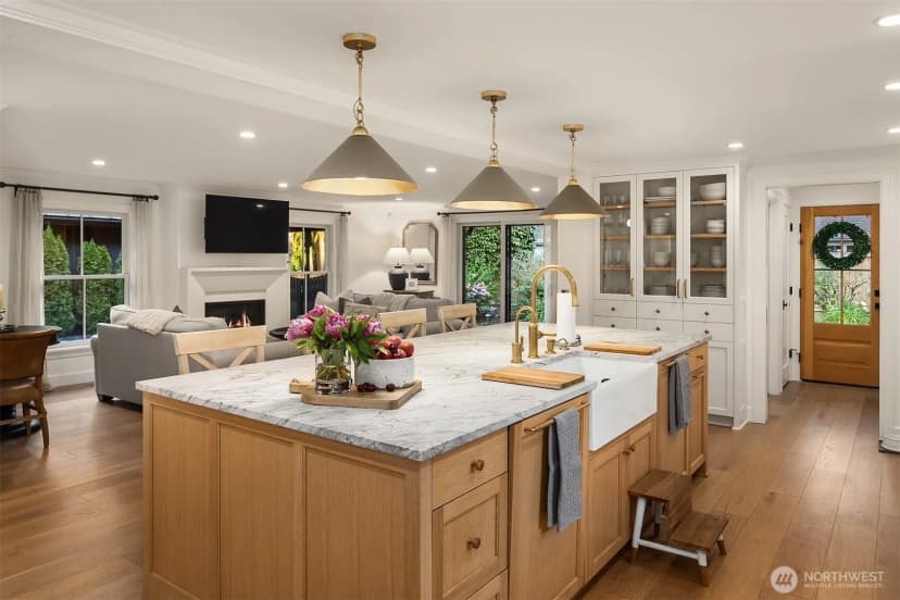 Property photo for 7306 Island Crest Way, Mercer Island photo 12