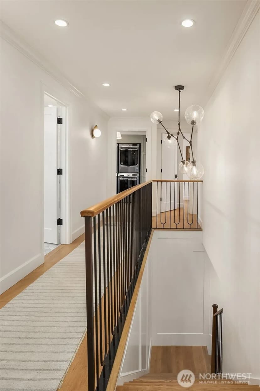 Property photo for 7306 Island Crest Way, Mercer Island photo 17