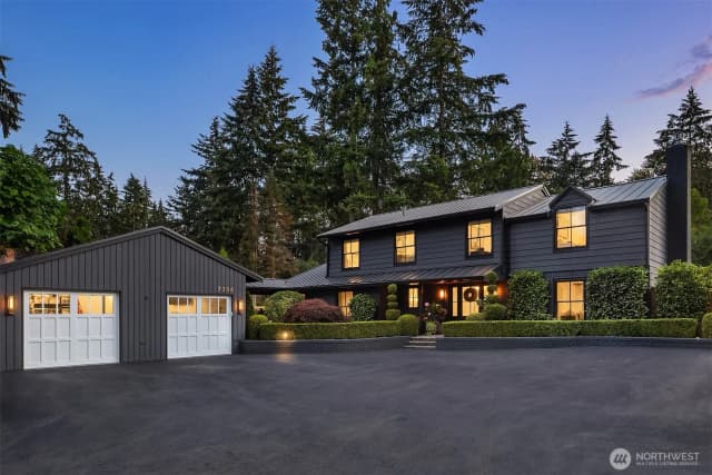 Property photo for 7306 Island Crest Way, Mercer Island photo 2