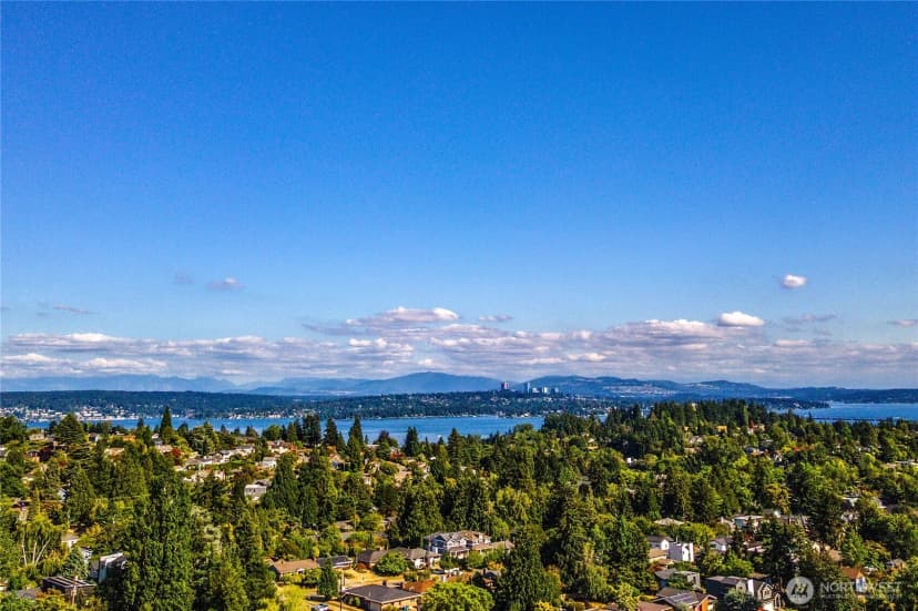 Property photo for 6246 39th Avenue Ne, Seattle photo 37