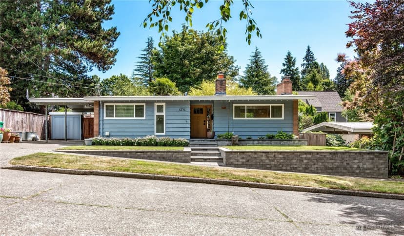 Property photo for 6246 39th Avenue Ne, Seattle photo 2
