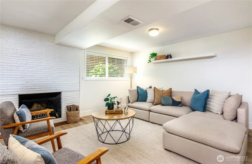 Property photo for 6246 39th Avenue Ne, Seattle photo 24