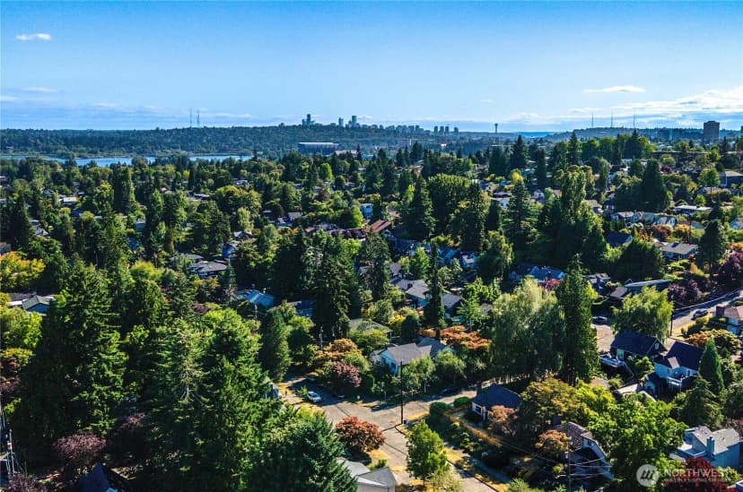 Property photo for 6246 39th Avenue Ne, Seattle photo 38