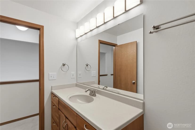 Property photo for 19022 102nd Avenue Sw, Renton photo 23