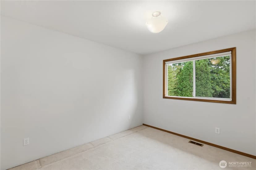 Property photo for 19022 102nd Avenue Sw, Renton photo 24