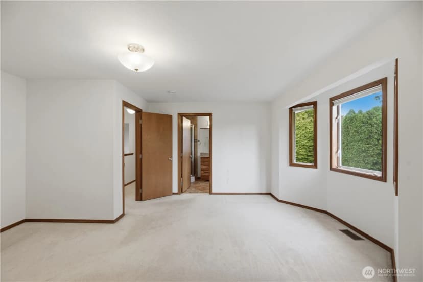 Property photo for 19022 102nd Avenue Sw, Renton photo 15