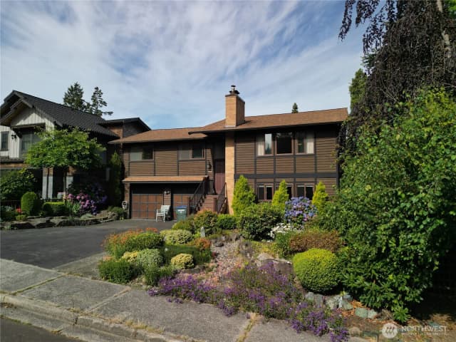 Property photo for 1136 7th Avenue S, Edmonds