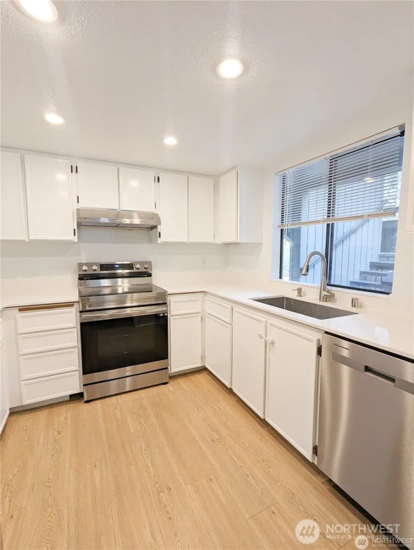 Property photo for 3518 109th Place Ne #222, Bellevue photo 23