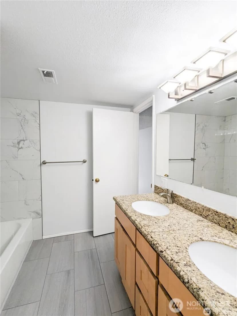 Property photo for 3518 109th Place Ne #222, Bellevue photo 22