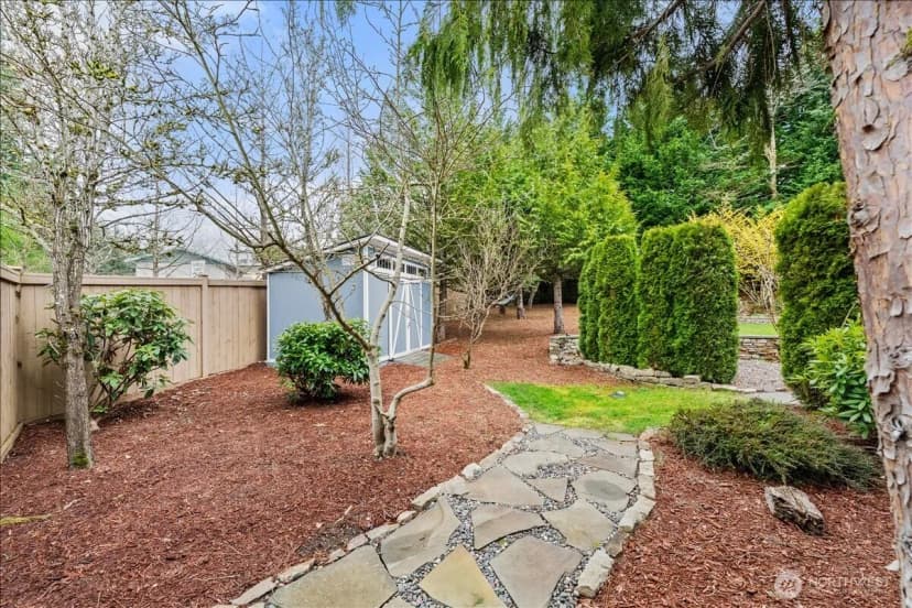 Property photo for 7041 Eagle Lake Drive Se, Snoqualmie photo 25