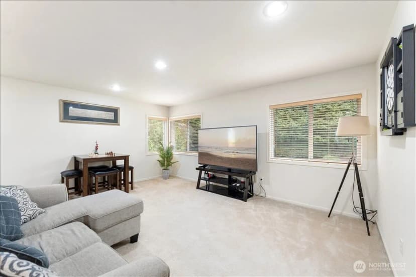 Property photo for 7041 Eagle Lake Drive Se, Snoqualmie photo 18