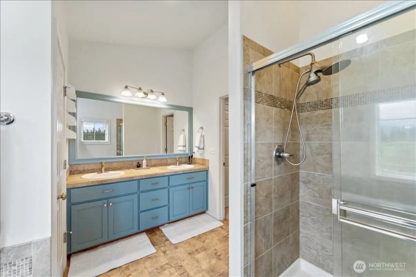 Property photo for 7041 Eagle Lake Drive Se, Snoqualmie photo 24