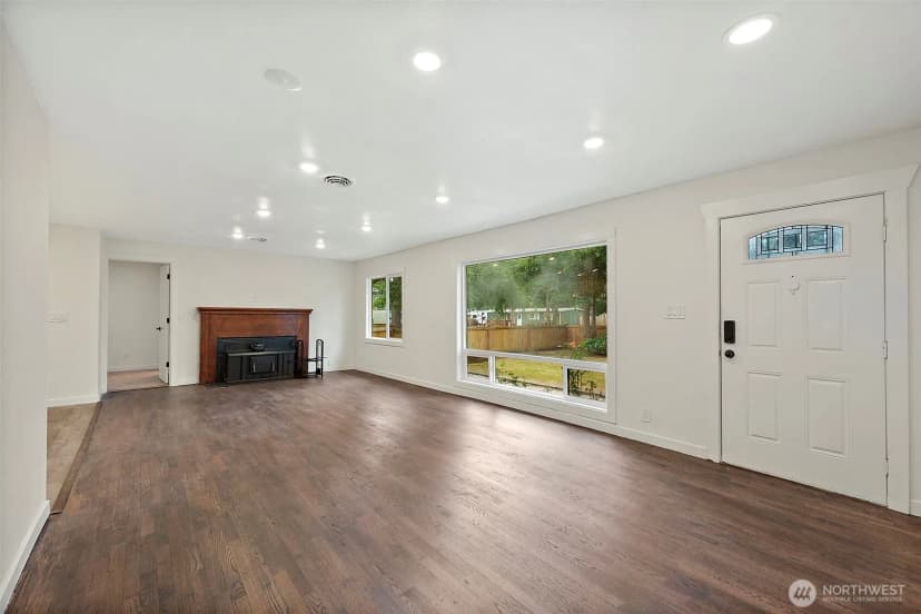 Property photo for 8811 Sw Wildwood Ave, Lakewood photo 4