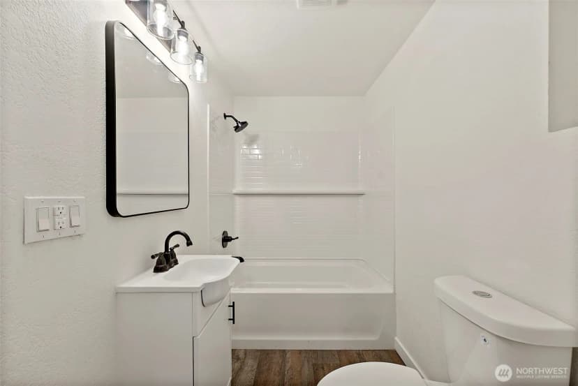 Property photo for 8811 Sw Wildwood Ave, Lakewood photo 11