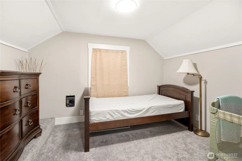 Property photo for 606 N 5th Street, Elma photo 21