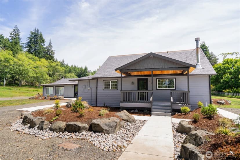 Property photo for 606 N 5th Street, Elma