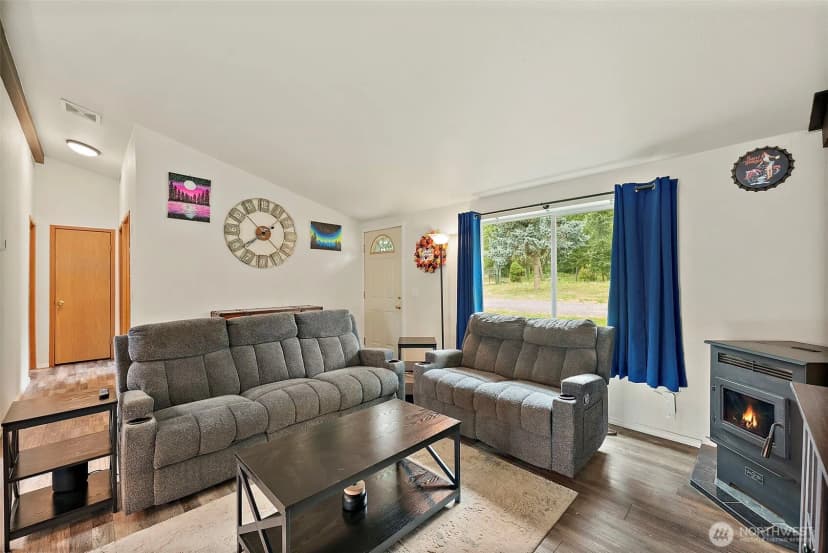 Property photo for 32419 129th Avenue E, Graham photo 4