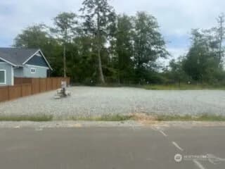 Property photo for 556 Chenois Avenue Ne, Ocean Shores photo 3