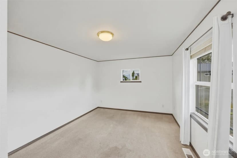 Property photo for 902 Nooksack Avenue, Nooksack photo 11