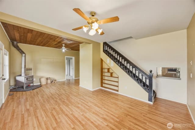 Property photo for 902 Nooksack Avenue, Nooksack photo 4