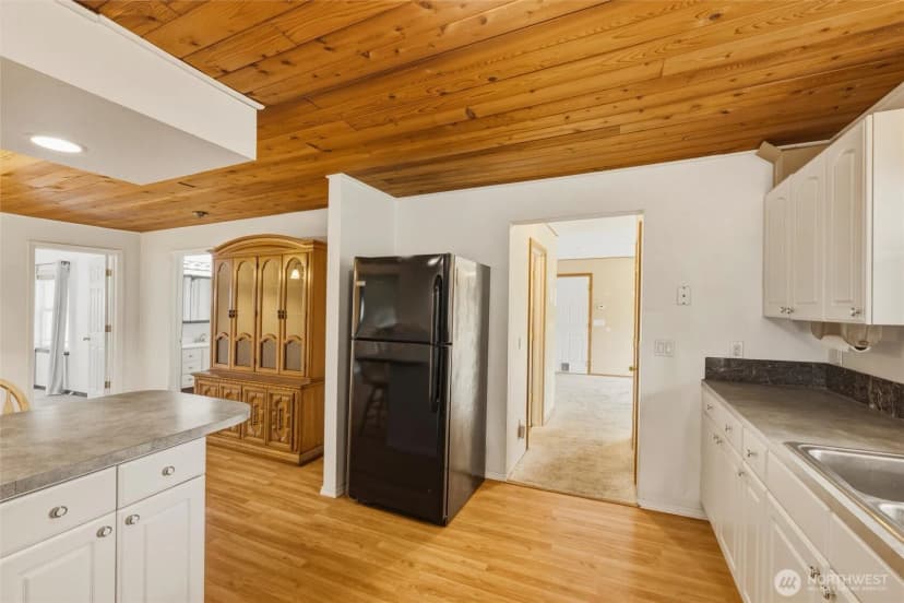 Property photo for 902 Nooksack Avenue, Nooksack photo 18