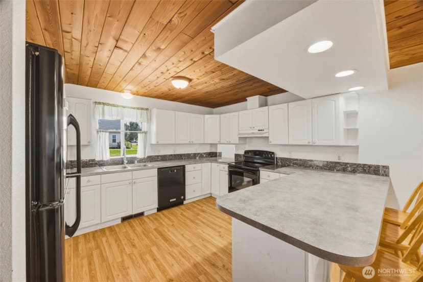 Property photo for 902 Nooksack Avenue, Nooksack photo 16
